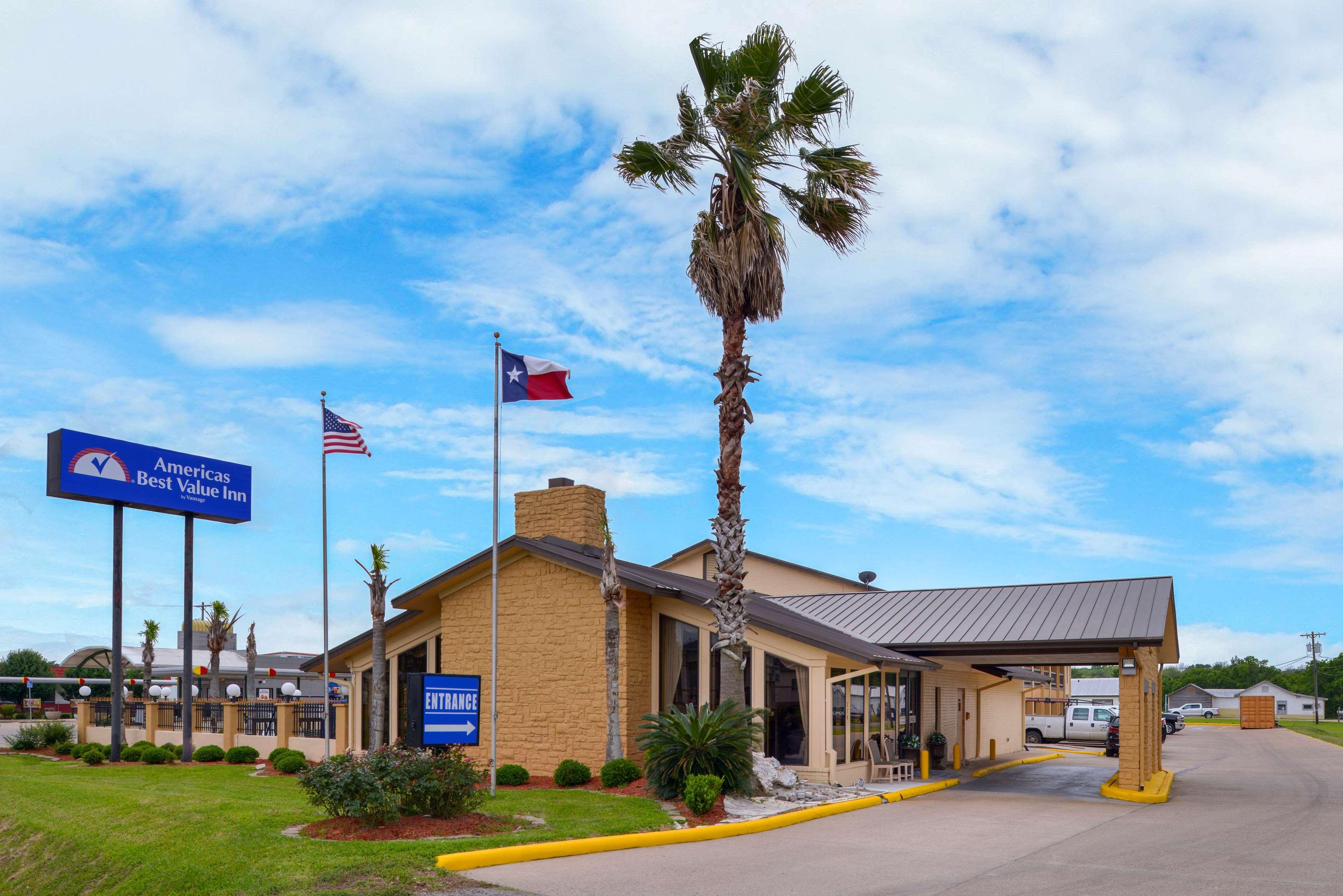 アメリカズ ベスト バリュー イン ウエスト コロンビア West Columbia エクステリア 写真